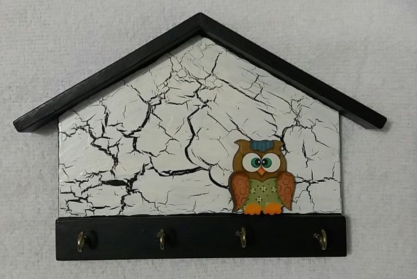 Porta Chaves Casa (Craquele Branco Corujinha)