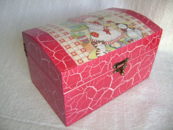 Baú G Alto (Craquele Pink c/ Menina)