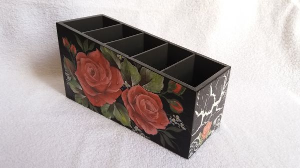 Porta Controle Remoto 5 Div.(Preto com Rosas)