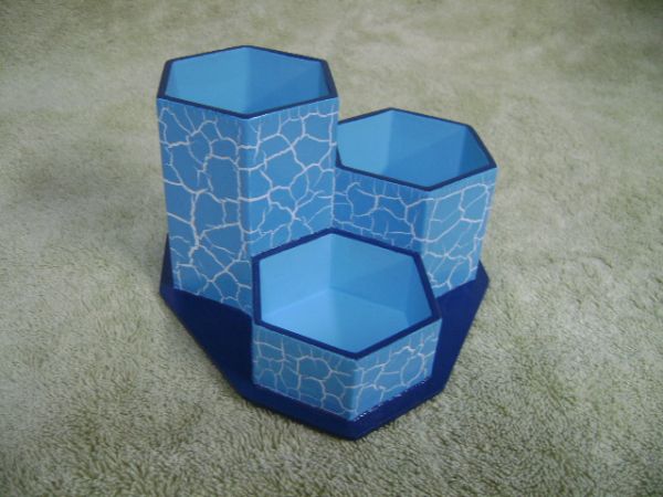 Porta Canetas Sextavado (Craquele Azul)